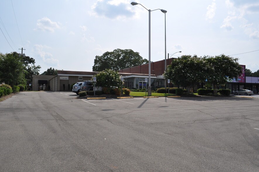 More Photos Of 3007 Fort Bragg Rd, Fayetteville Office For Sale