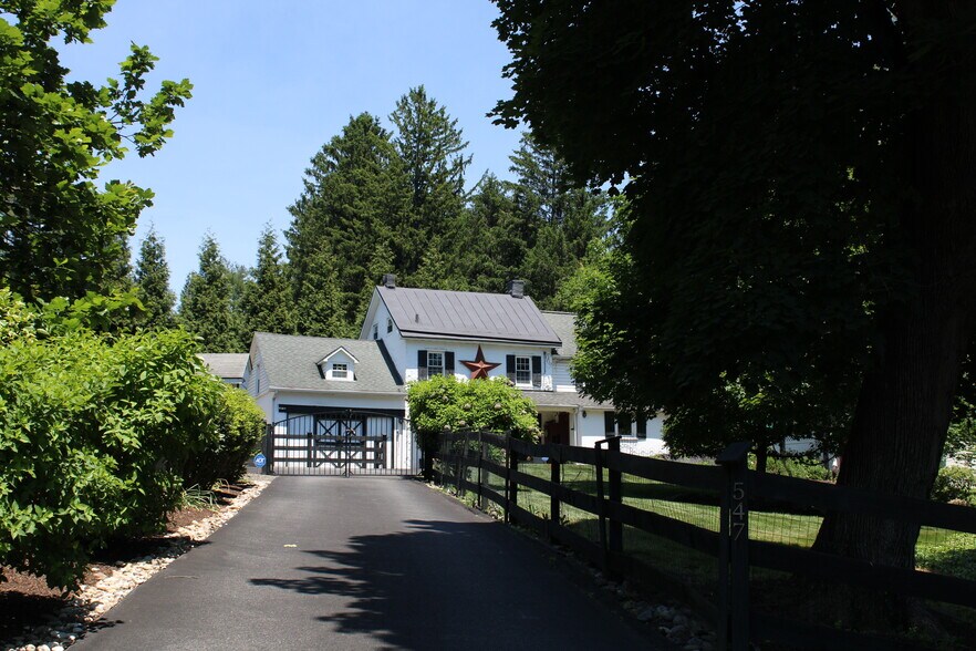More Photos Of 547 Baltimore Pike, Glen Mills Office For Sale