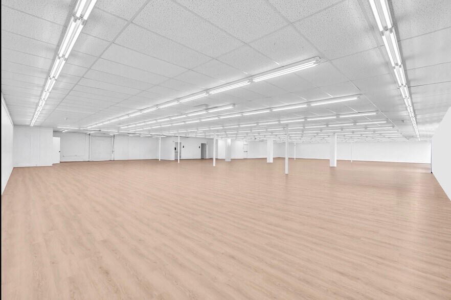 More Photos Of 1582 E Commercial Blvd, Oakland Park Freestanding For Lease