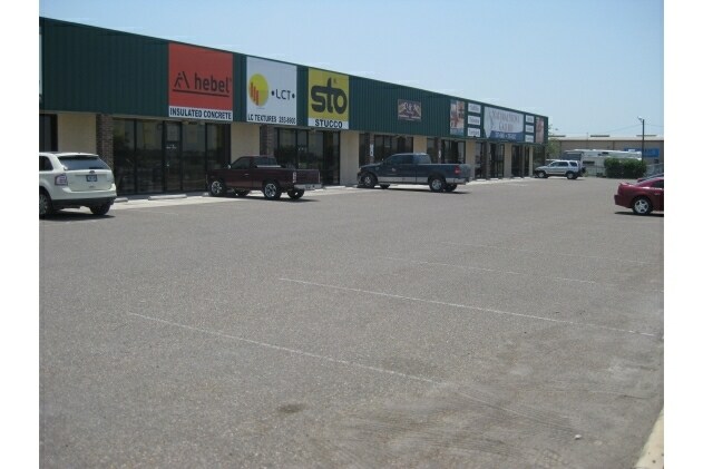 More Photos Of 1101 W Ferguson Ave, Pharr Showroom For Lease
