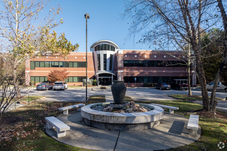 More Photos Of 804 Omni Blvd, Newport News Medical For Lease