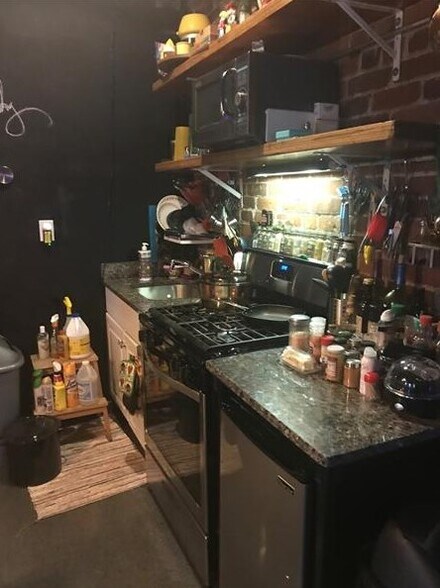 More Photos Of 4110 Davison St, Pittsburgh Office For Lease