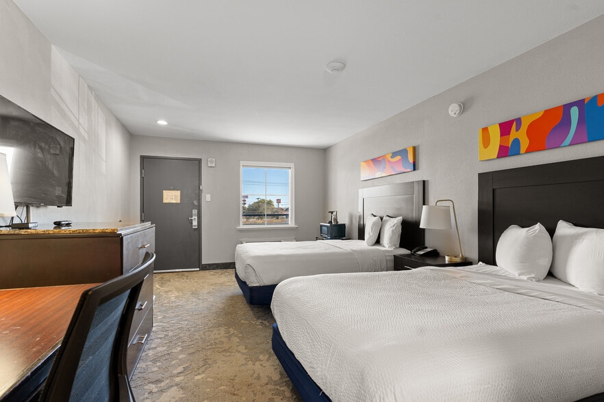 More Photos Of 2035 Paramount Blvd, Amarillo Apartments For Sale