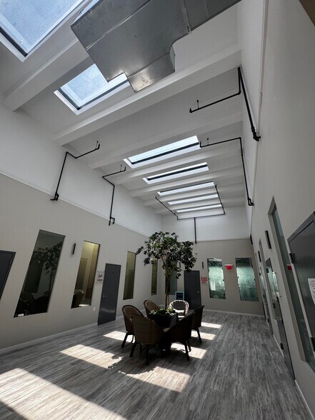 More Photos Of 271-273 Brighton Beach Ave, Brooklyn Storefront Retail Office For Sale