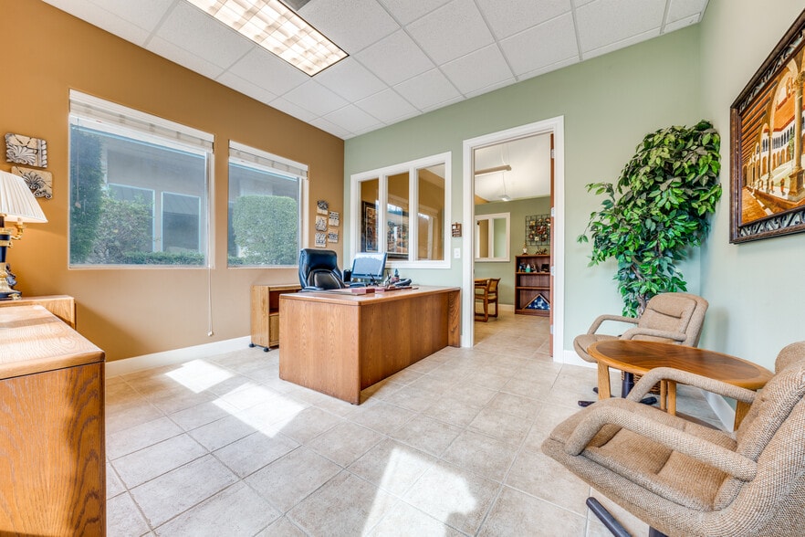 More Photos Of 4091 De Zavala Rd, San Antonio Medical For Sale