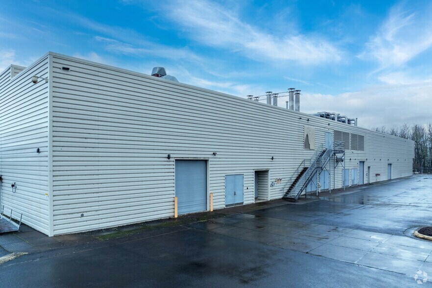 More Photos Of 3590 W 3rd Ave, Eugene Manufacturing For Lease