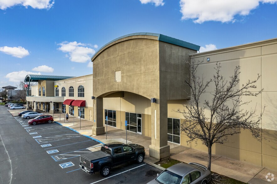 More Photos Of 8569 Bond Rd, Elk Grove Health Club For Lease