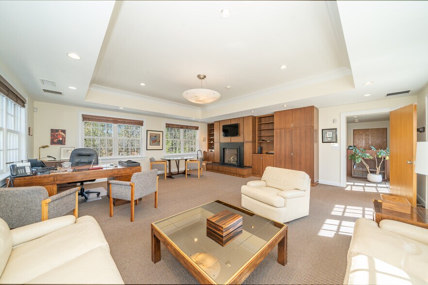 More Photos Of 117 Pondfield Rd, Bronxville Freestanding For Sale