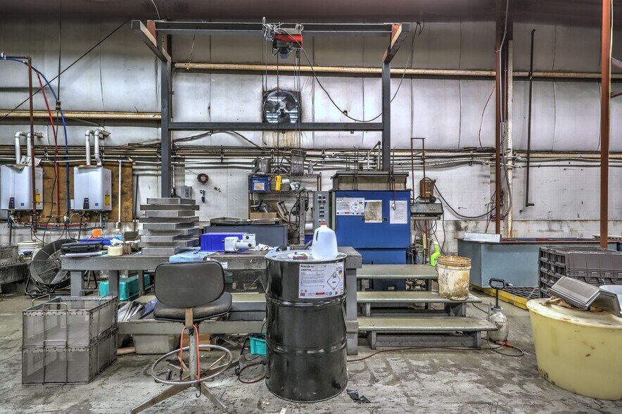 More Photos Of 15 Container Dr, Terryville Manufacturing For Sale