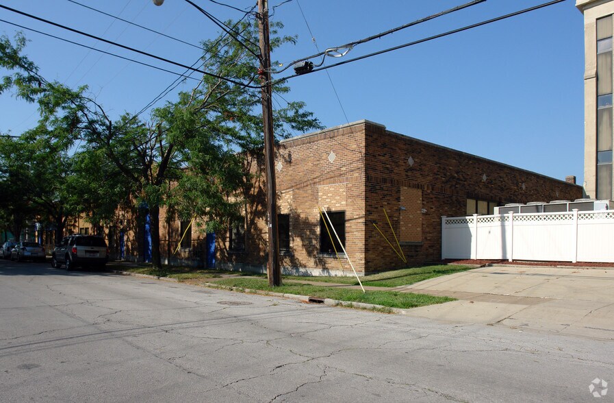 More Photos Of 1915-1917 N 12th St, Toledo Industrial For Sale