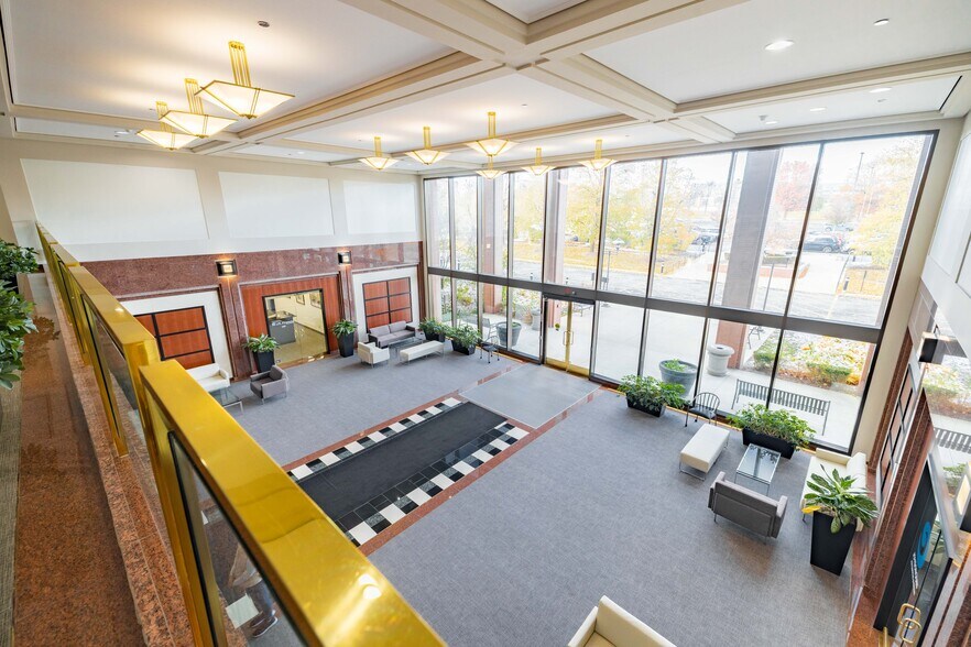 More Photos Of 1301 W Long Lake Rd, Troy Office For Lease