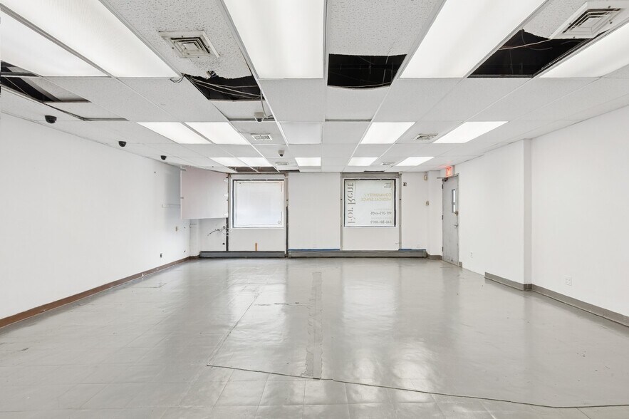 More Photos Of 1901 Madison Ave, New York Apartments For Lease