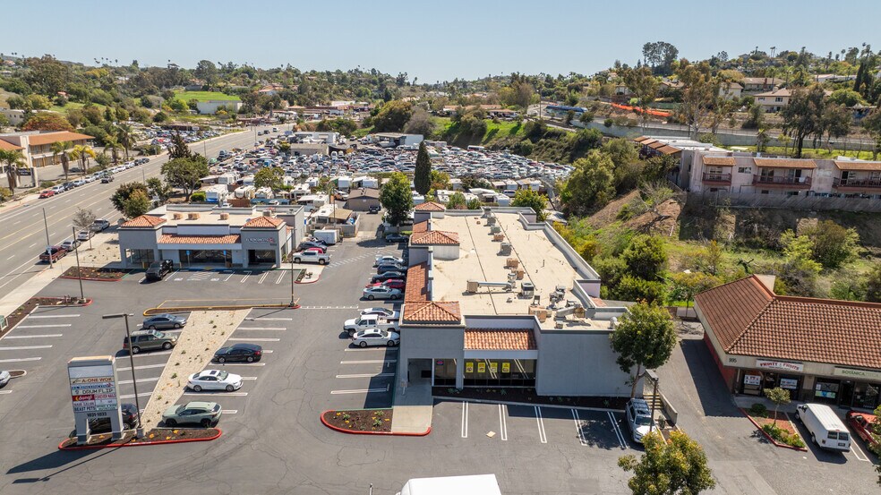 More Photos Of 1031 S Santa Fe Ave, Vista Freestanding For Lease