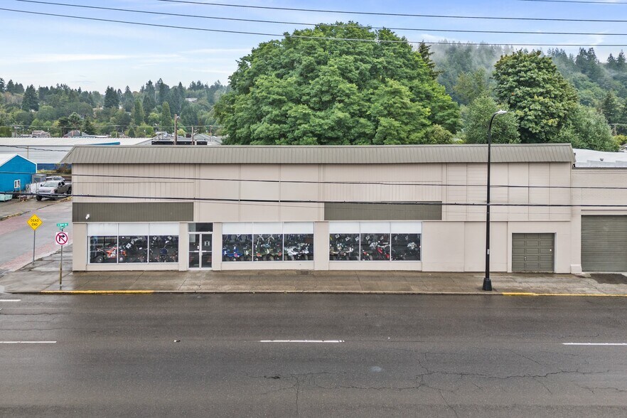 More Photos Of 300 S Tower Ave, Centralia Storefront Retail Office For Sale