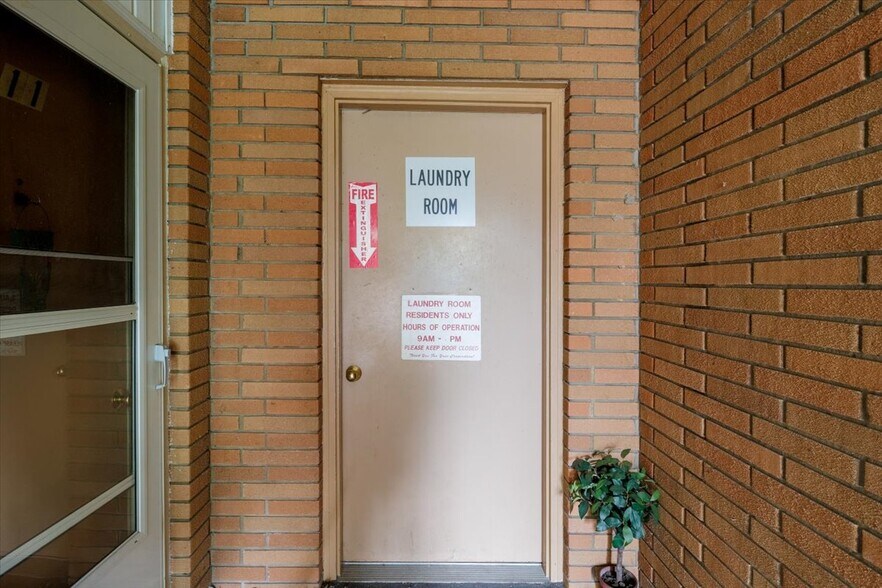 More Photos Of 2615 Ellet Ave, Akron Apartments For Sale