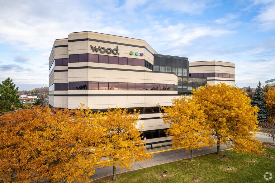 More Photos Of 1425 Rte Transcanadienne, Dorval Office For Lease