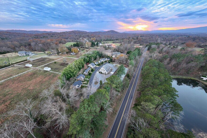 More Photos Of 3500 Sunset Lodge Ct, Charlottesville Hotel For Sale