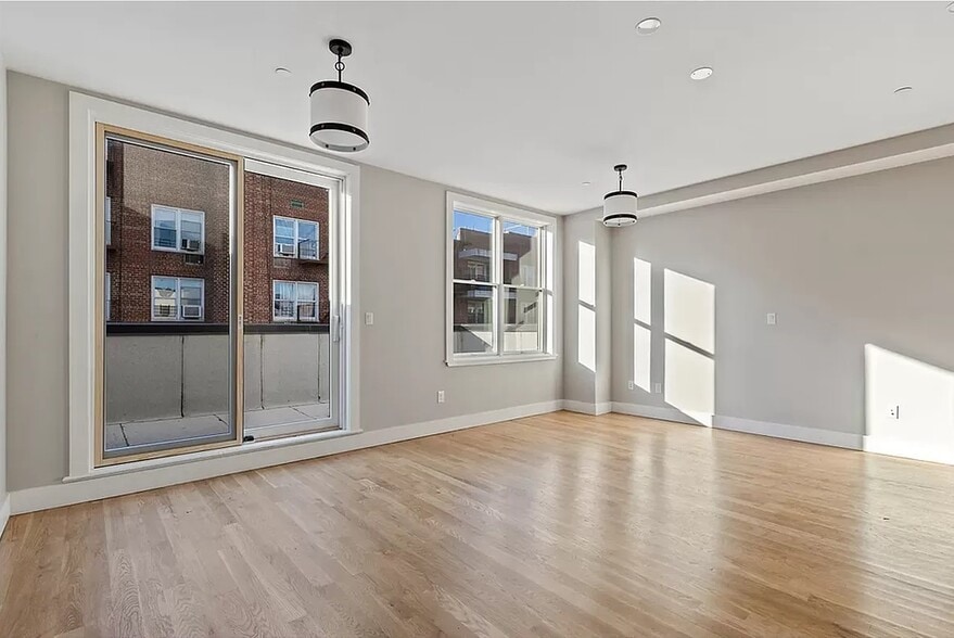 More Photos Of 762-764 E 32nd St, Brooklyn Apartments For Sale