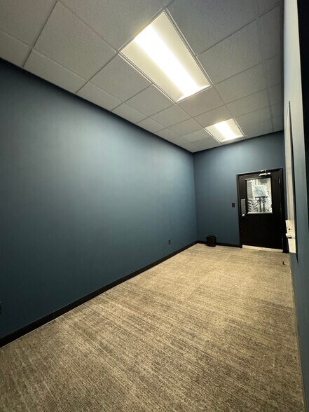 More Photos Of 245 Old Egg Harbor Rd, West Berlin Manufacturing For Lease