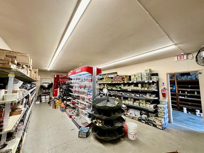 More Photos Of 54200 Pine Crest Ave, Idyllwild-Pine Cove Storefront Retail Office For Sale