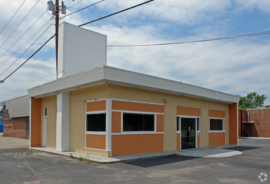 More Photos Of 5020 Williamsburg Rd, Richmond Auto Dealership For Sale
