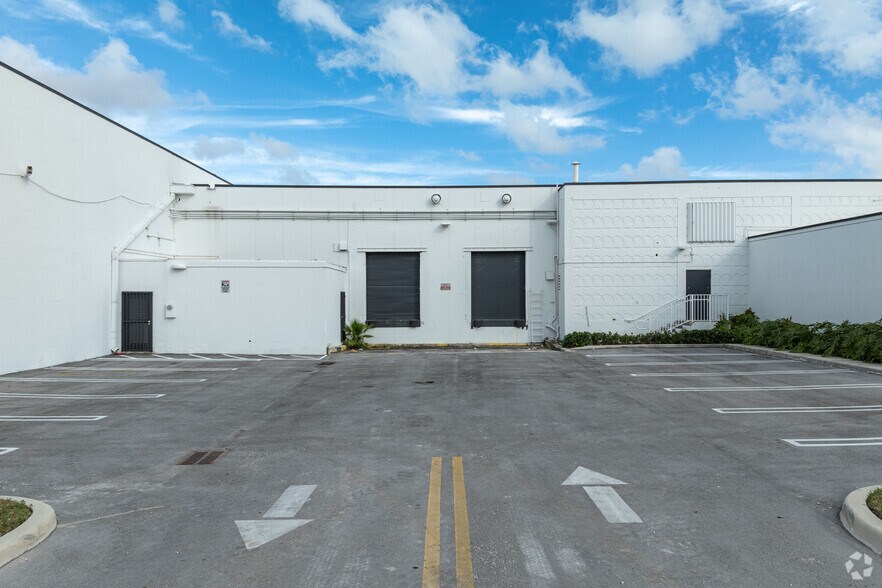 More Photos Of 6501 NW 37th Ave, Miami Industrial For Sale