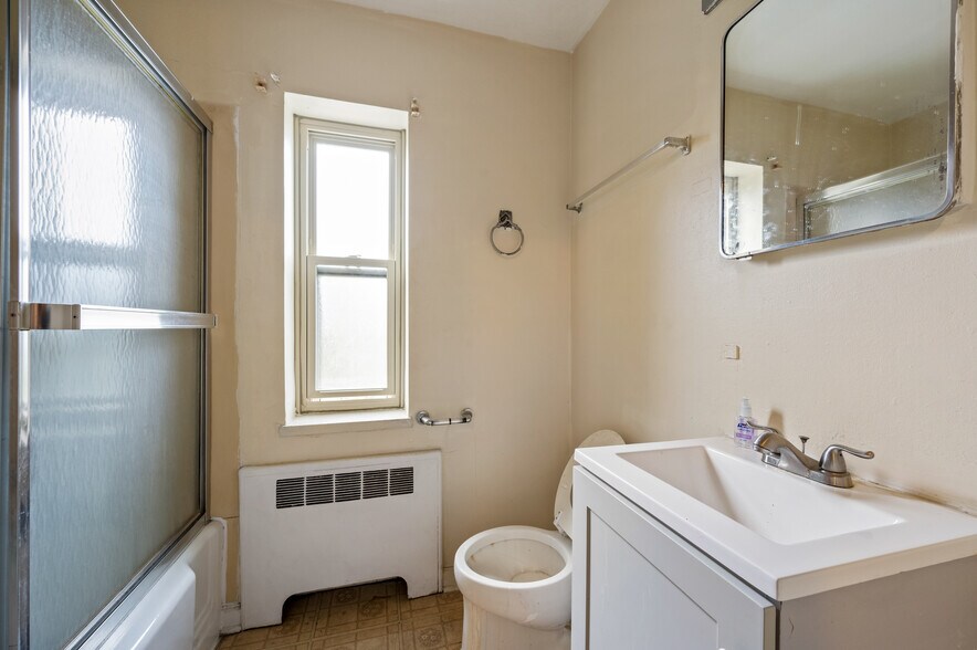 More Photos Of 3423 S Harlem Ave, Berwyn Apartments For Sale