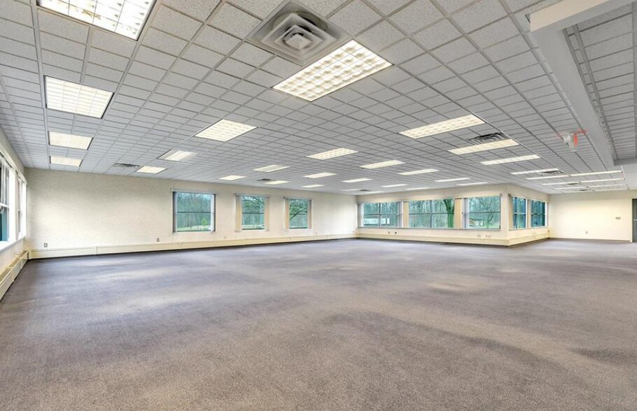 More Photos Of 10650 S Bennett Dr, Morrice Medical For Sale