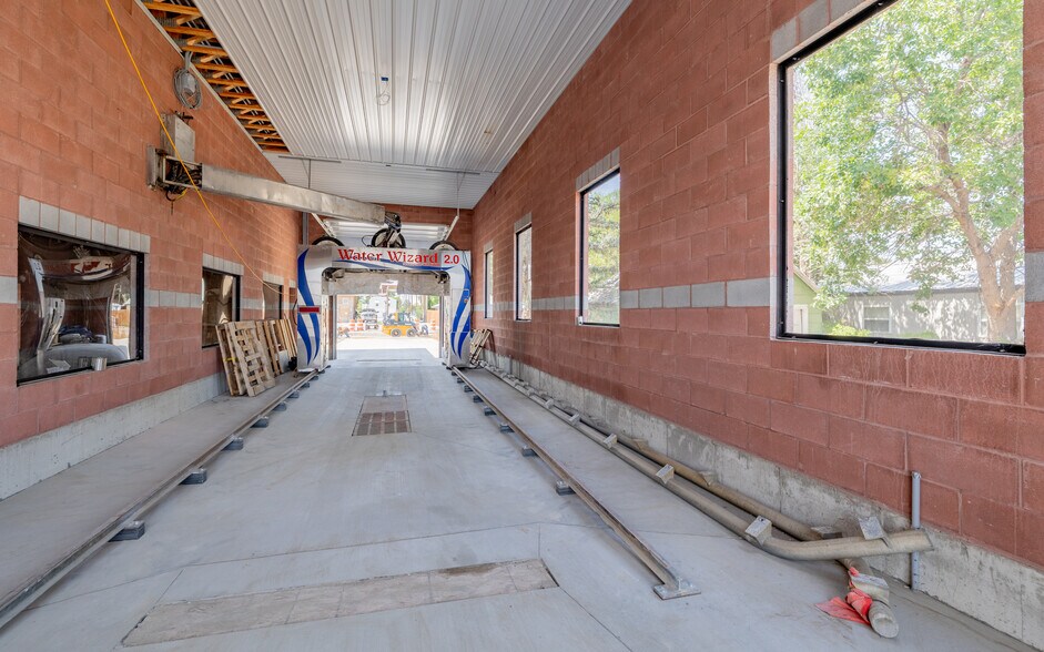 More Photos Of 286 S Douglas St, Powell Specialty For Sale
