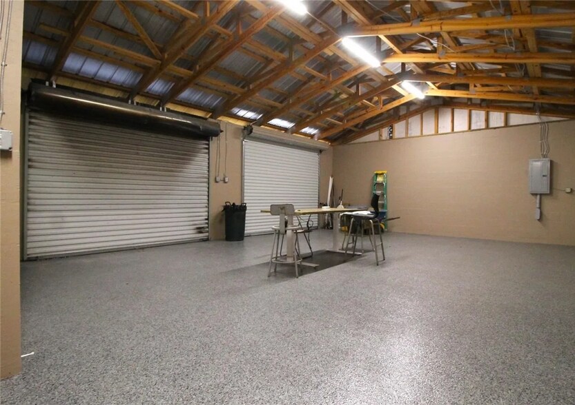 More Photos Of 114 W Myers Blvd, Mascotte Industrial For Sale