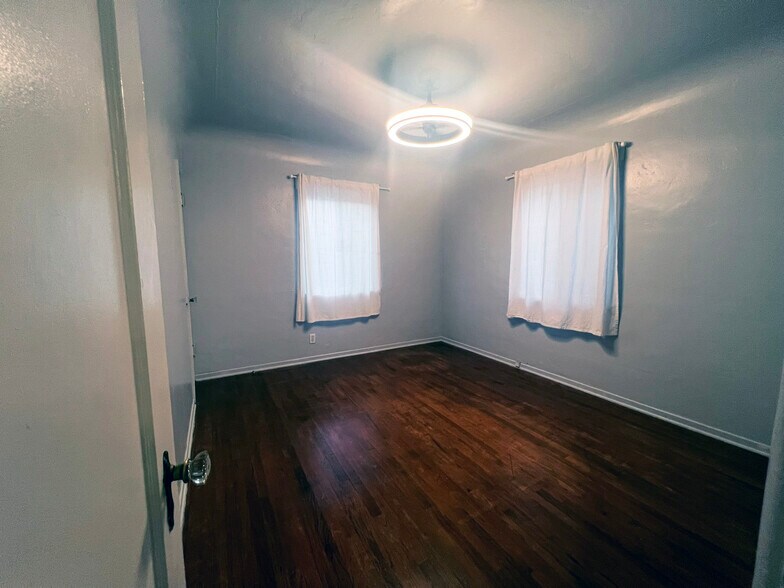 More Photos Of 2749 S Sepulveda Blvd, Los Angeles Multifamily For Sale