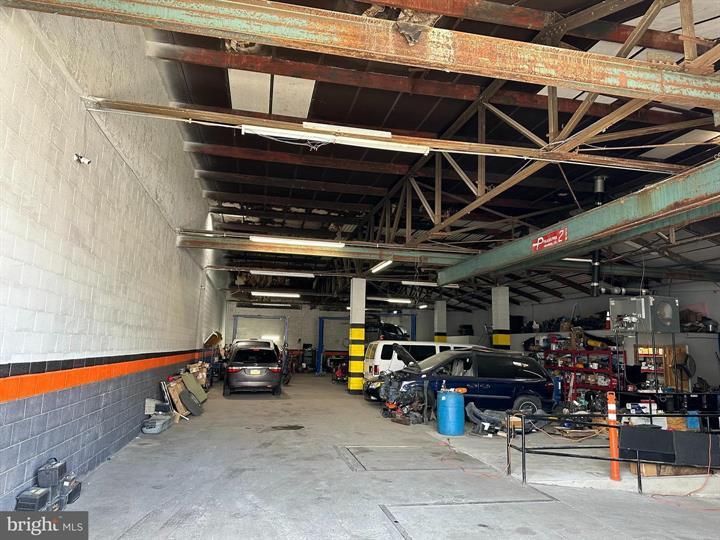 More Photos Of 2929-69 B St, Philadelphia Warehouse For Sale