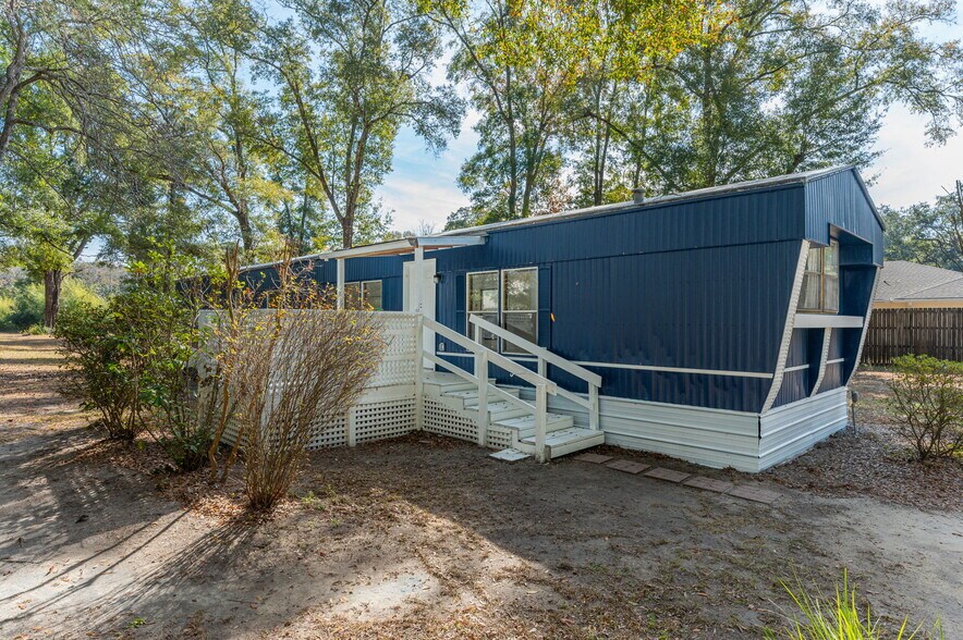 More Photos Of 341 Madison St, Freeport Multifamily For Sale