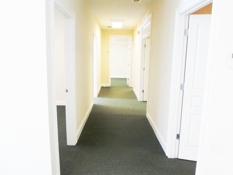 More Photos Of 4080 McGinnis Ferry Rd, Alpharetta Office For Lease