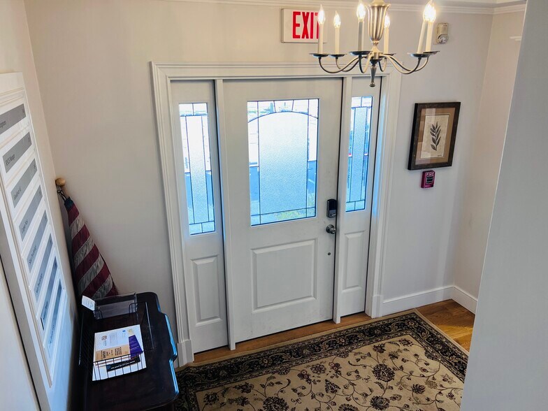 More Photos Of 406 E Putnam Ave, Cos Cob Office For Sale