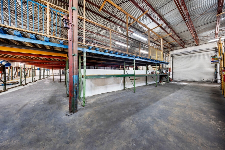 More Photos Of 9630 NW South River Dr, Medley Industrial For Lease