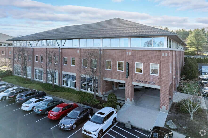 More Photos Of 300 Centerville Rd, Warwick Office For Lease