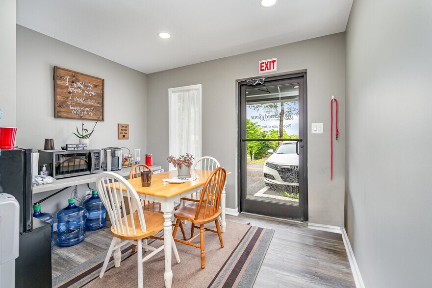 More Photos Of 1752 Country Club Rd, Gastonia Office Residential For Sale