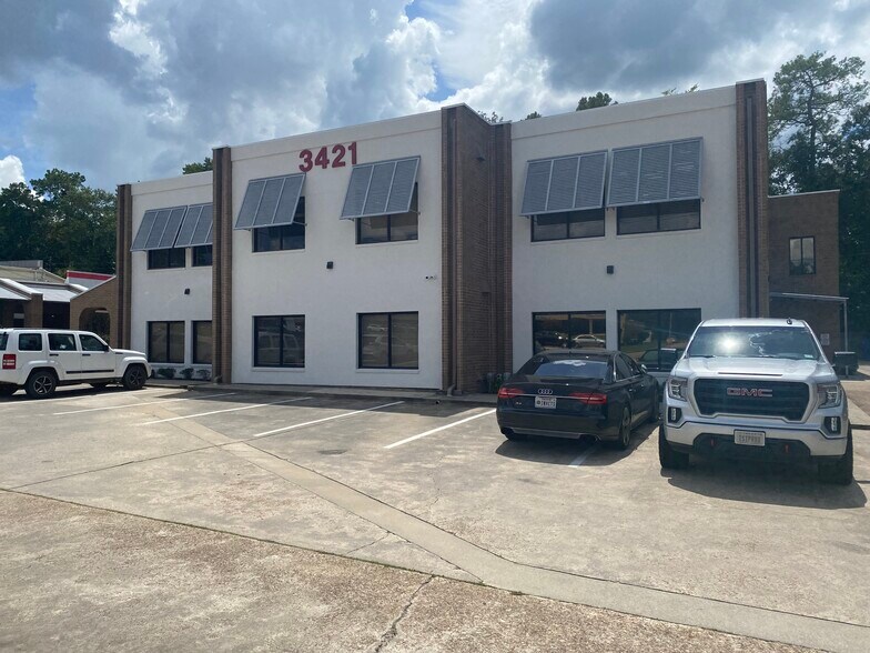 More Photos Of 3421 W Davis St, Conroe Medical For Lease