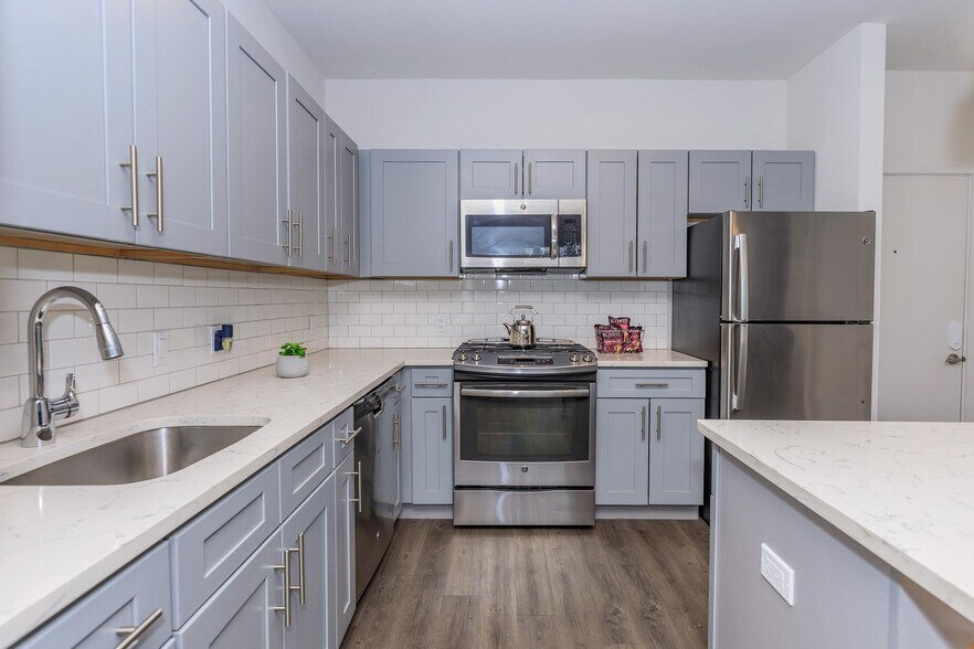 More Photos Of 515 West Ave, Norwalk Unknown For Lease