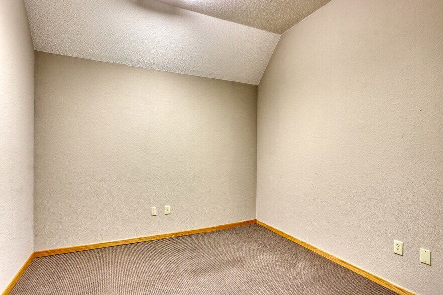 More Photos Of 10045 N State Road 27, Hayward Flex For Sale