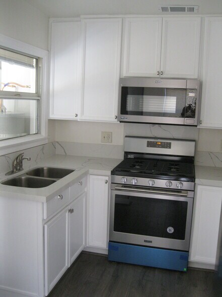 More Photos Of 10567 Ohio St, Loma Linda Multifamily For Sale