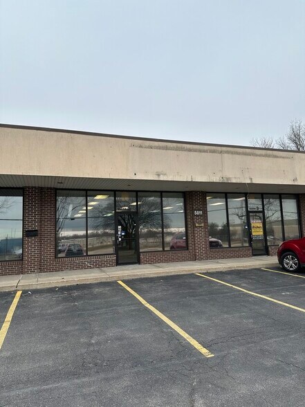 More Photos Of 5811 Forest Hills Rd, Rockford Storefront For Sale
