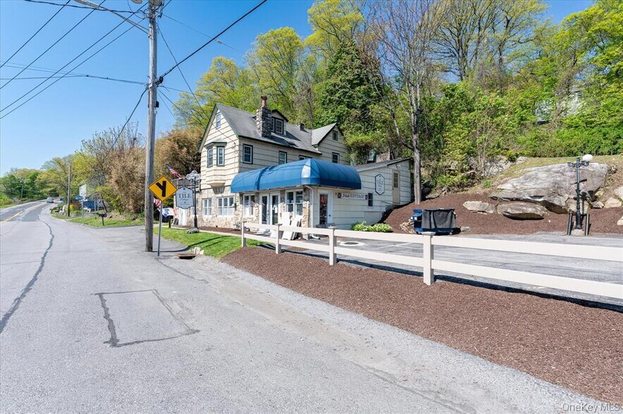 More Photos Of 544 US-6, Mahopac Freestanding For Sale