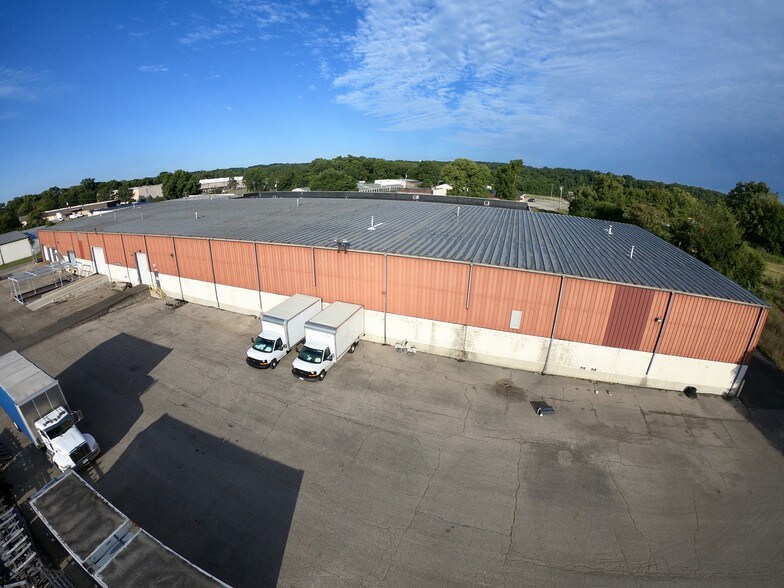 More Photos Of 1301 Hook Dr, Middletown Warehouse For Lease