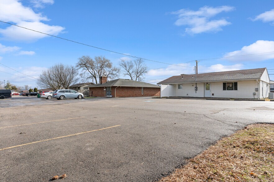 More Photos Of 2179 Miamisburg Centerville Rd, Dayton Office For Sale