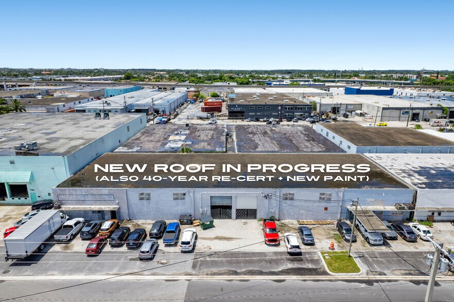 More Photos Of 695-699 W 17th St, Hialeah Warehouse For Sale