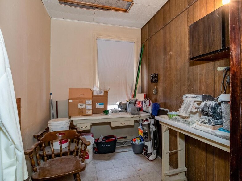 More Photos Of 413 Bridge St, Beaver Healthcare For Sale