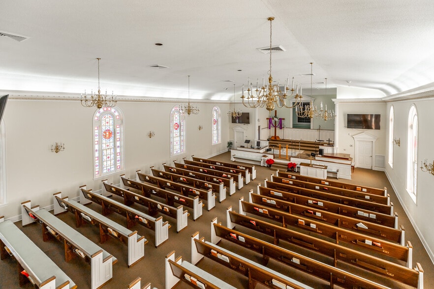 More Photos Of 4062 S Access Rd, Chattanooga Religious Facility For Sale