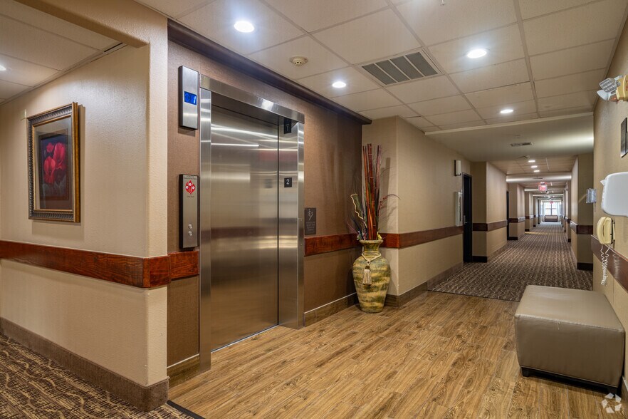 More Photos Of 16931 Texas Ave, Webster Hotel For Sale